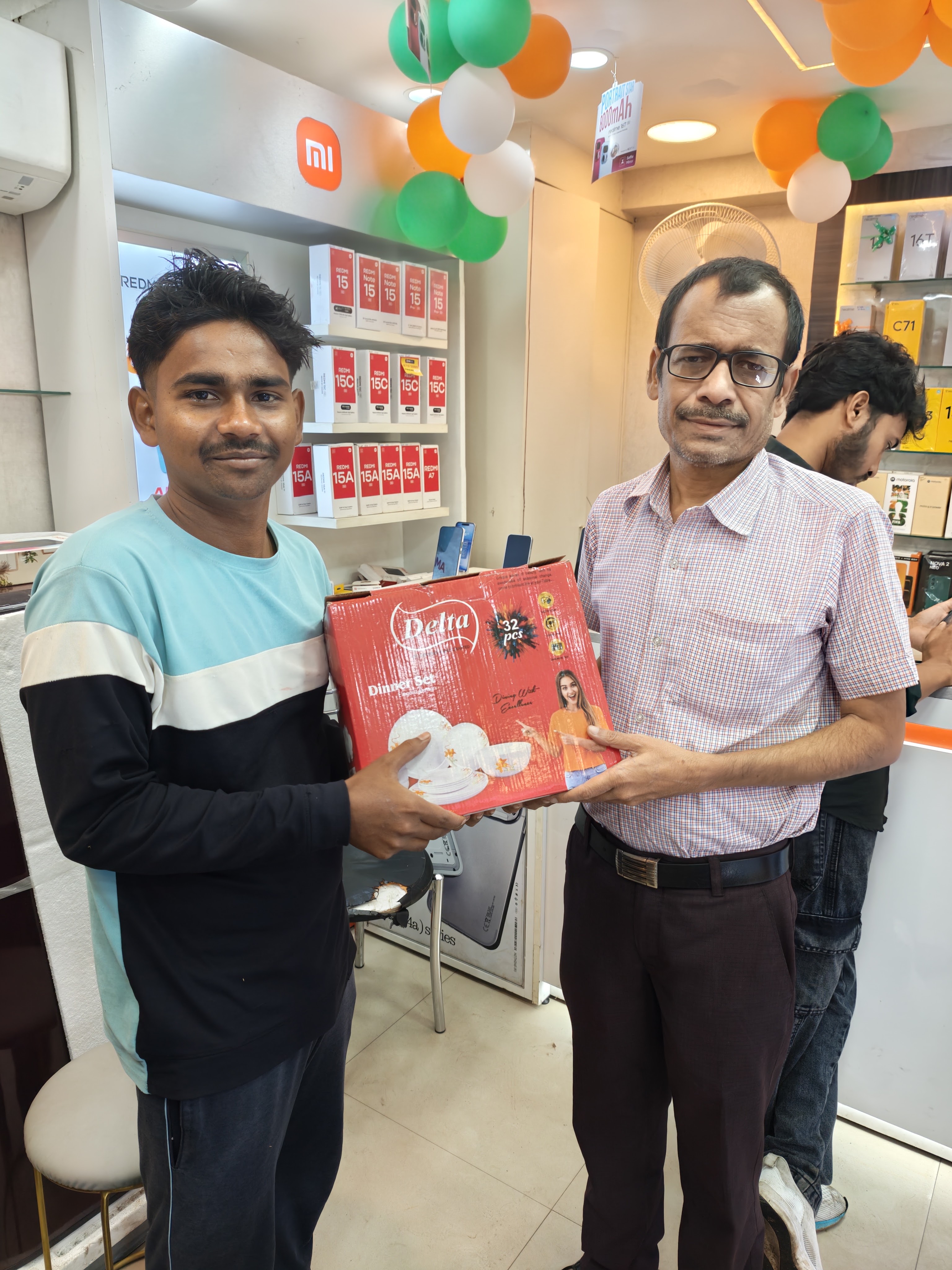 SHRUTI Mobile Store Interior